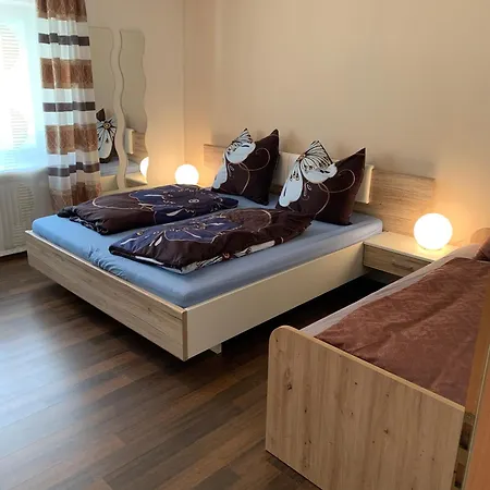 Oedbach Mit Terrasse Apartament